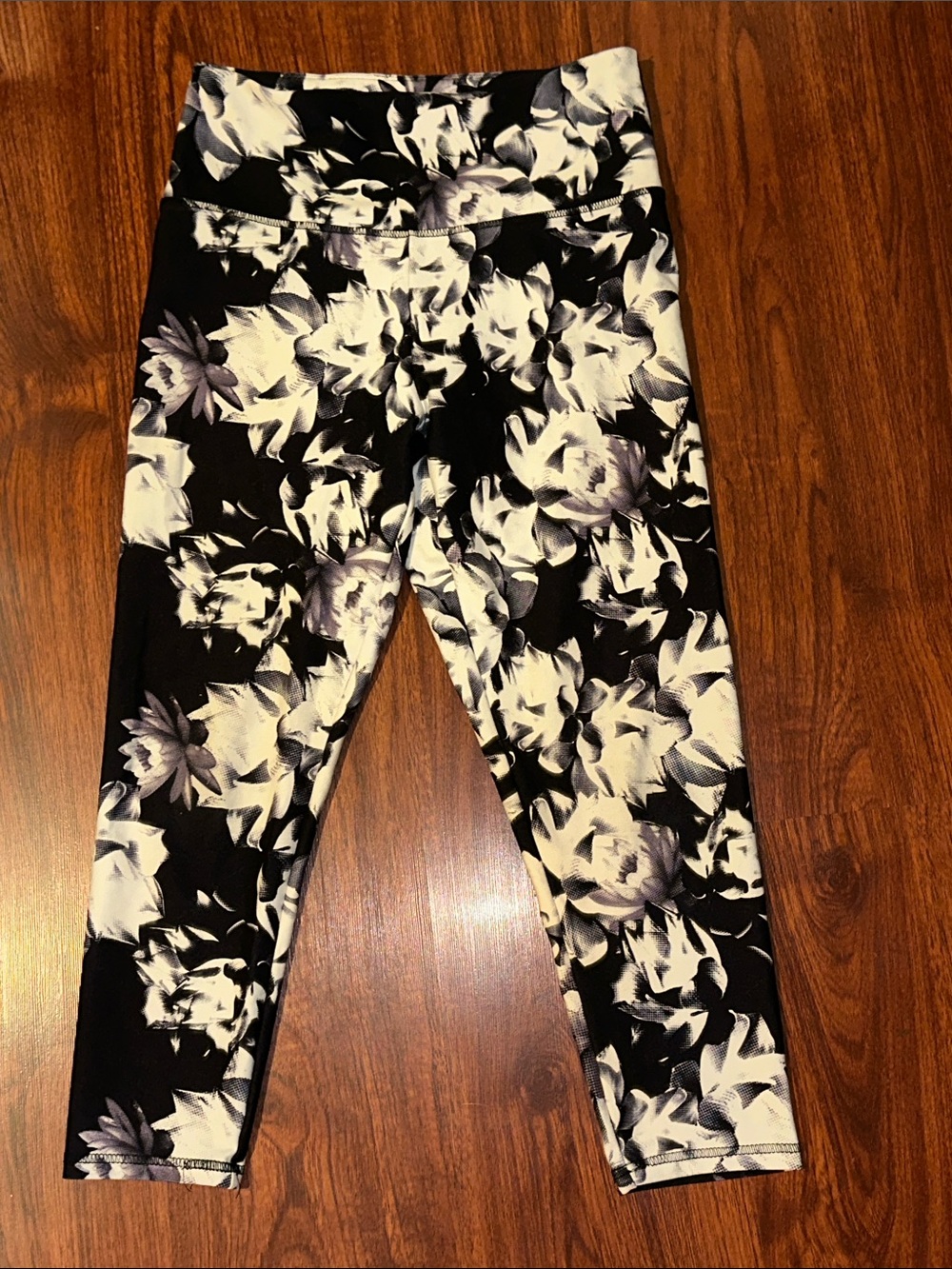 Balance Collection Black and White Floral woman’s ' Leggings